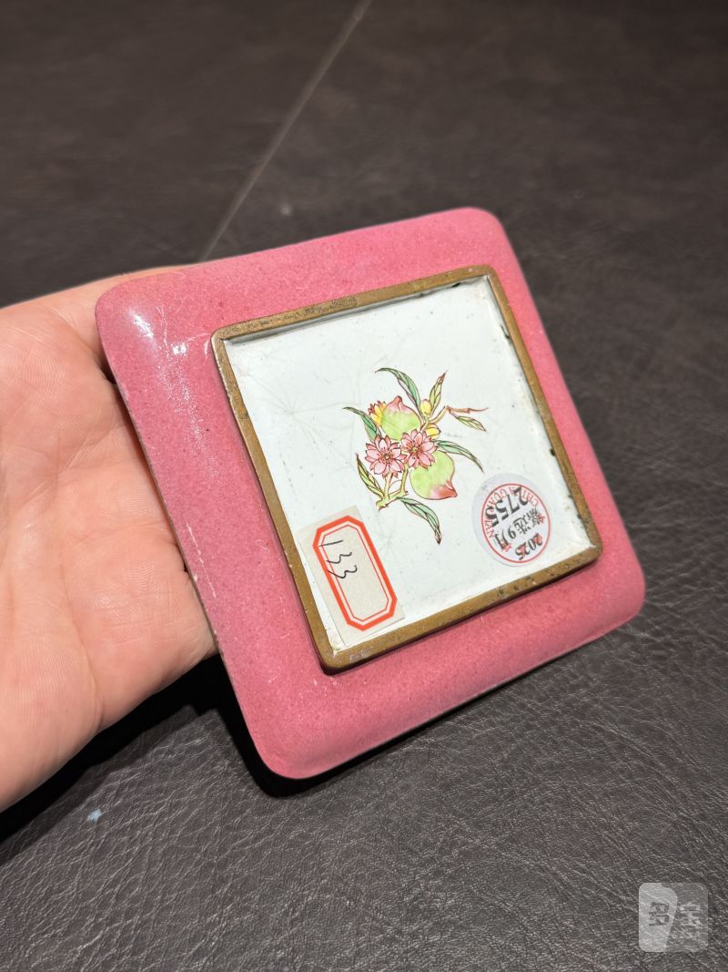 清乾隆 铜胎画珐琅花虫纹方盘 - 图11